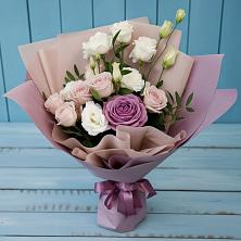 Букет цветов из:  Розы и Лизиантусы в Лакинске