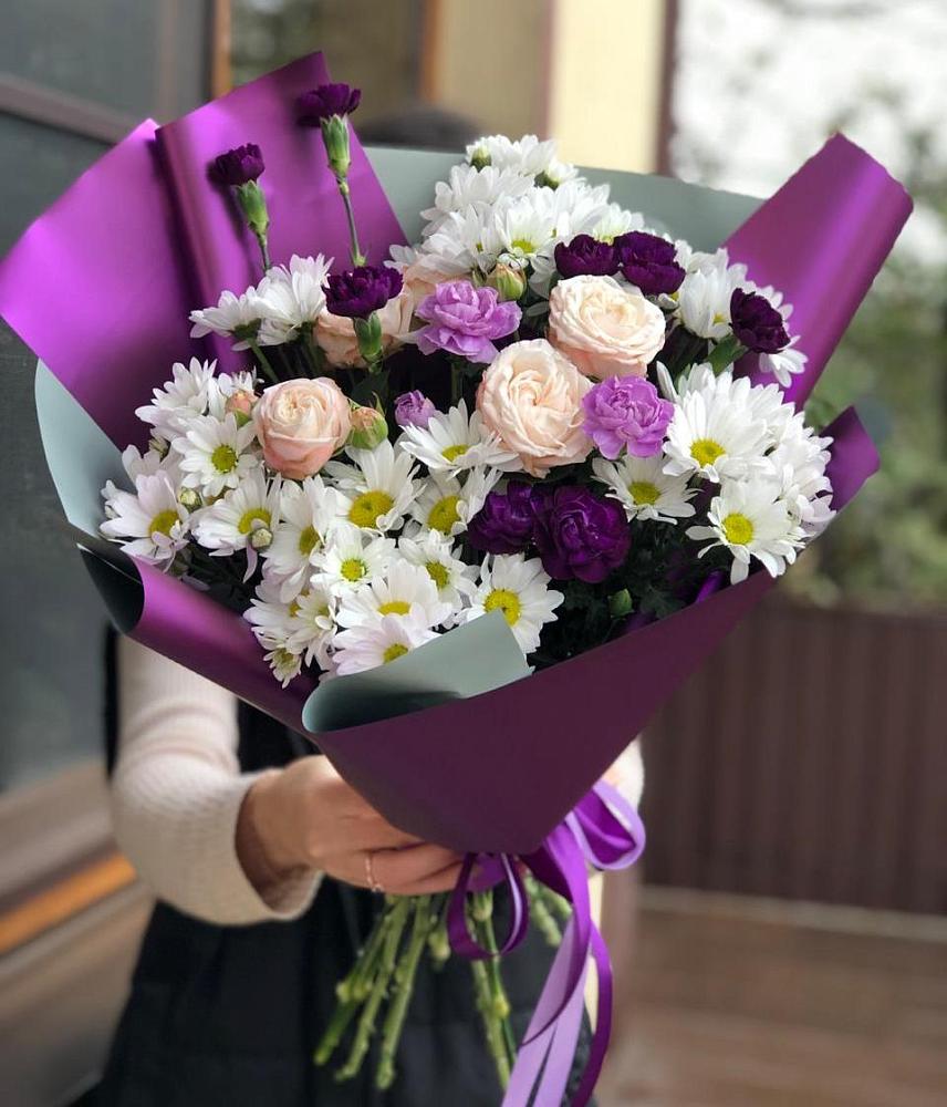 Букет цветов из: Хризантемы, Гвоздики и Розы в Лакинске