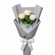Букет 3 белые розы в Лакинске