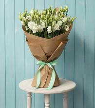 Букет цветов из:  Лизиантусы в Лакинске