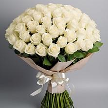 Букет 101 беля роза Белоснежка в Лакинске