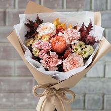 Букет цветов из:  Гвоздики, Хризантемы и Розы в Лакинске
