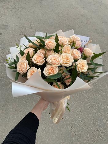 Букет Кремовые розы Латте в Лакинске