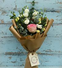 Букет цветов из:  Розы и Лизиантусы в Лакинске