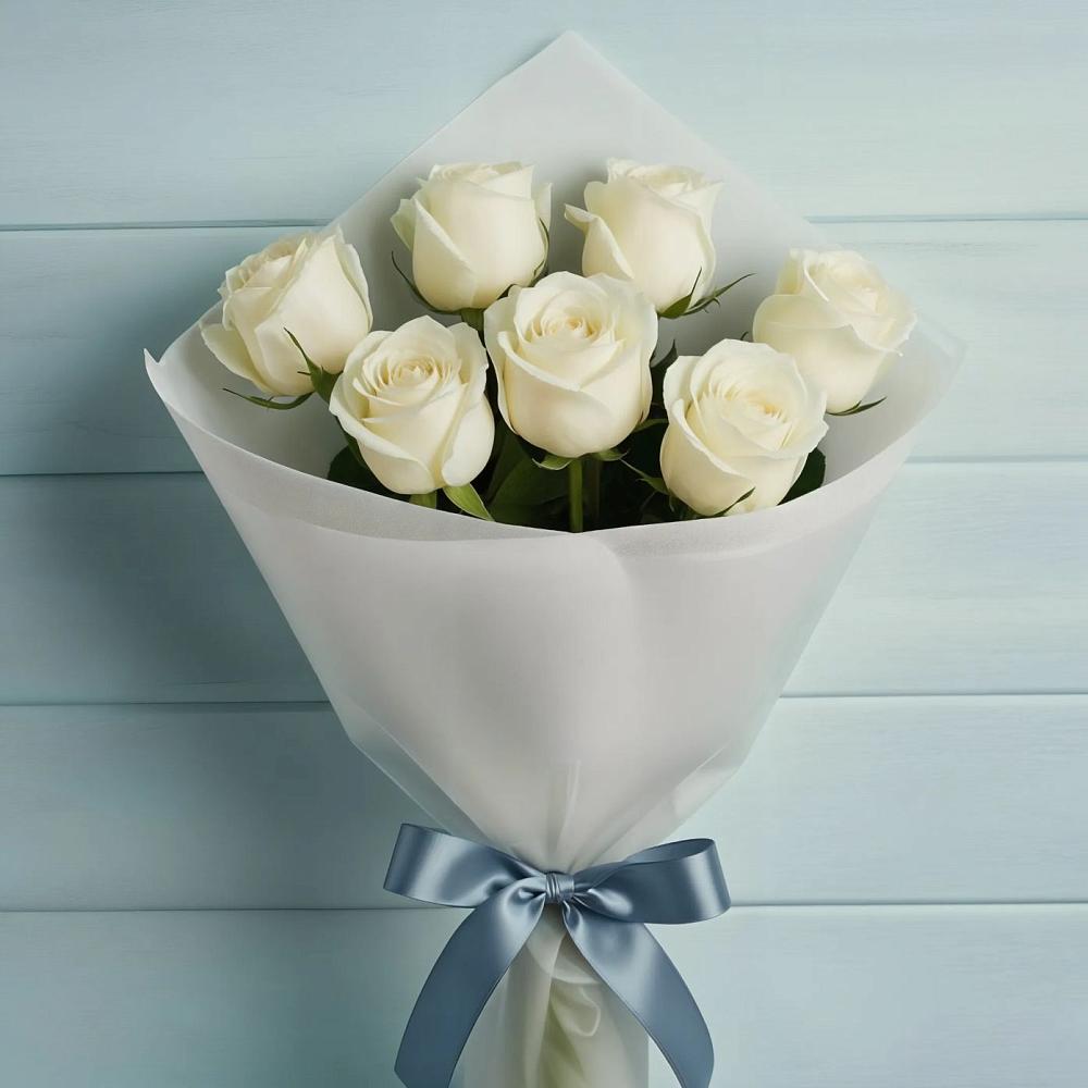 Букет 7 Белых роз Эдлесс Лав в Лакинске